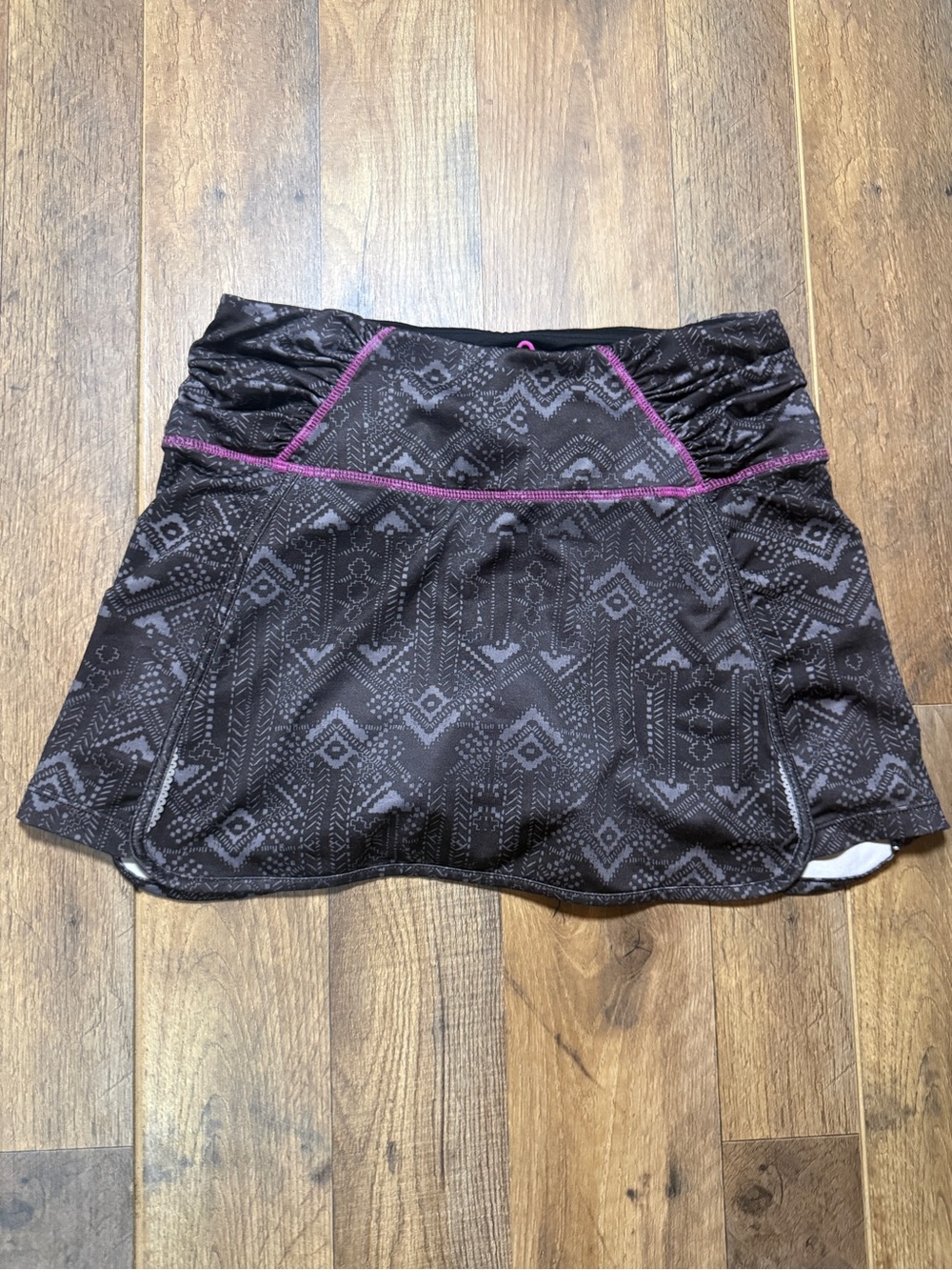 Athleta Sprint Skort Size Small Black Geometric Tribal Print